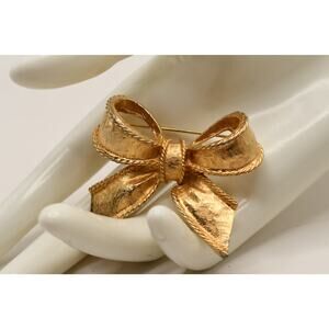 Vintage Gay Boyer Gold Tone Bow Brooch Textured Ribbon Signed